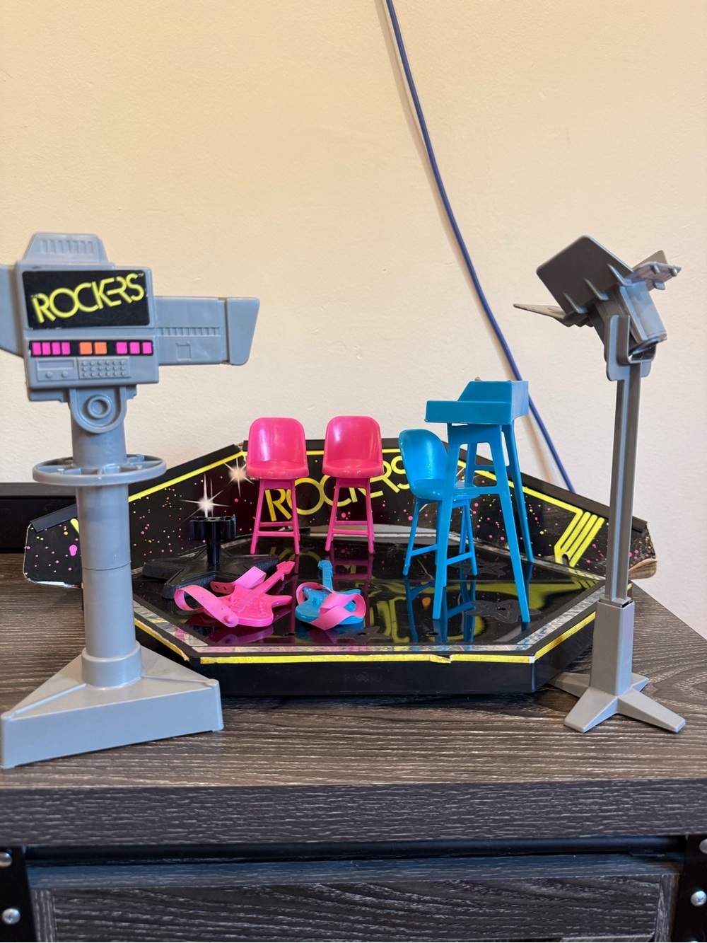 Barbie and the Rockers Hot Rockin' Stage Playset by Mattel (#1144), 1985